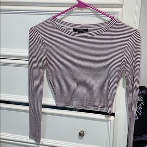 Long sleeve, crop top.